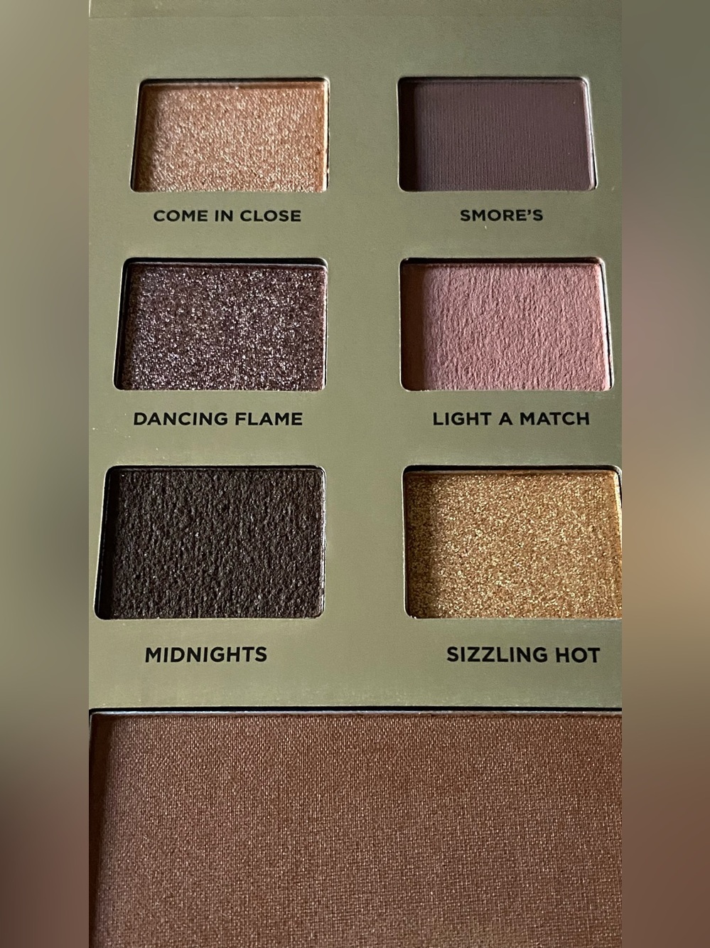ICONIC London Heat of the Moment Eyes & Face Palette — Gold, Pink, Bronze, Plum - Picture 5 of 9